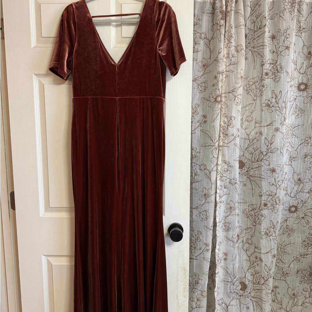 Revelry Deep V-Neck Velvet Maxi Dress in Rich Brown Rust - Picture 4 of 4